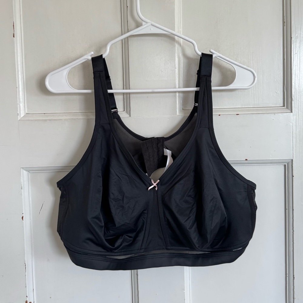 Cacique black unlined‎ no wire bra size 48DD